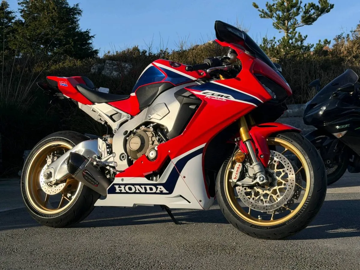 Honda CBR1000RR Fireblade SP - Image 1