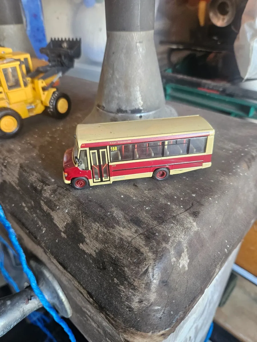 Corgi Bus - Image 1