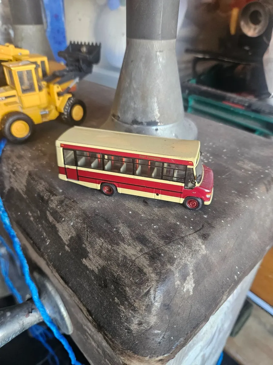 Corgi Bus - Image 2