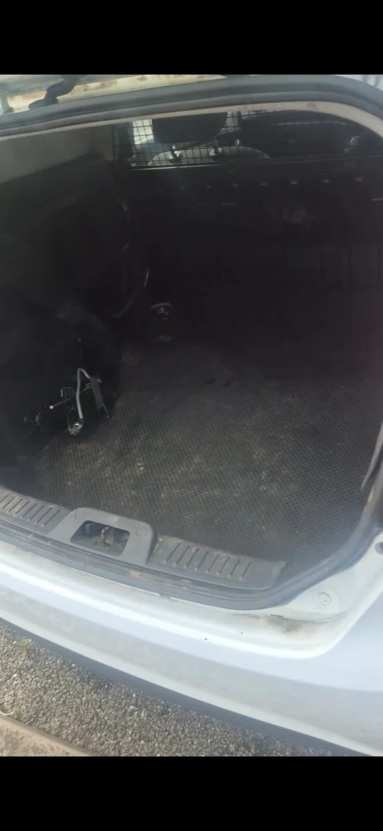 Ford fiesta - Image 3