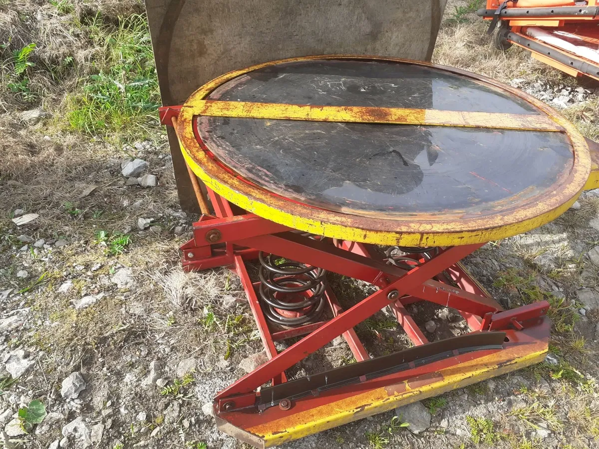 ROTARY SPRING LOADED PALLET TABLE - Image 4