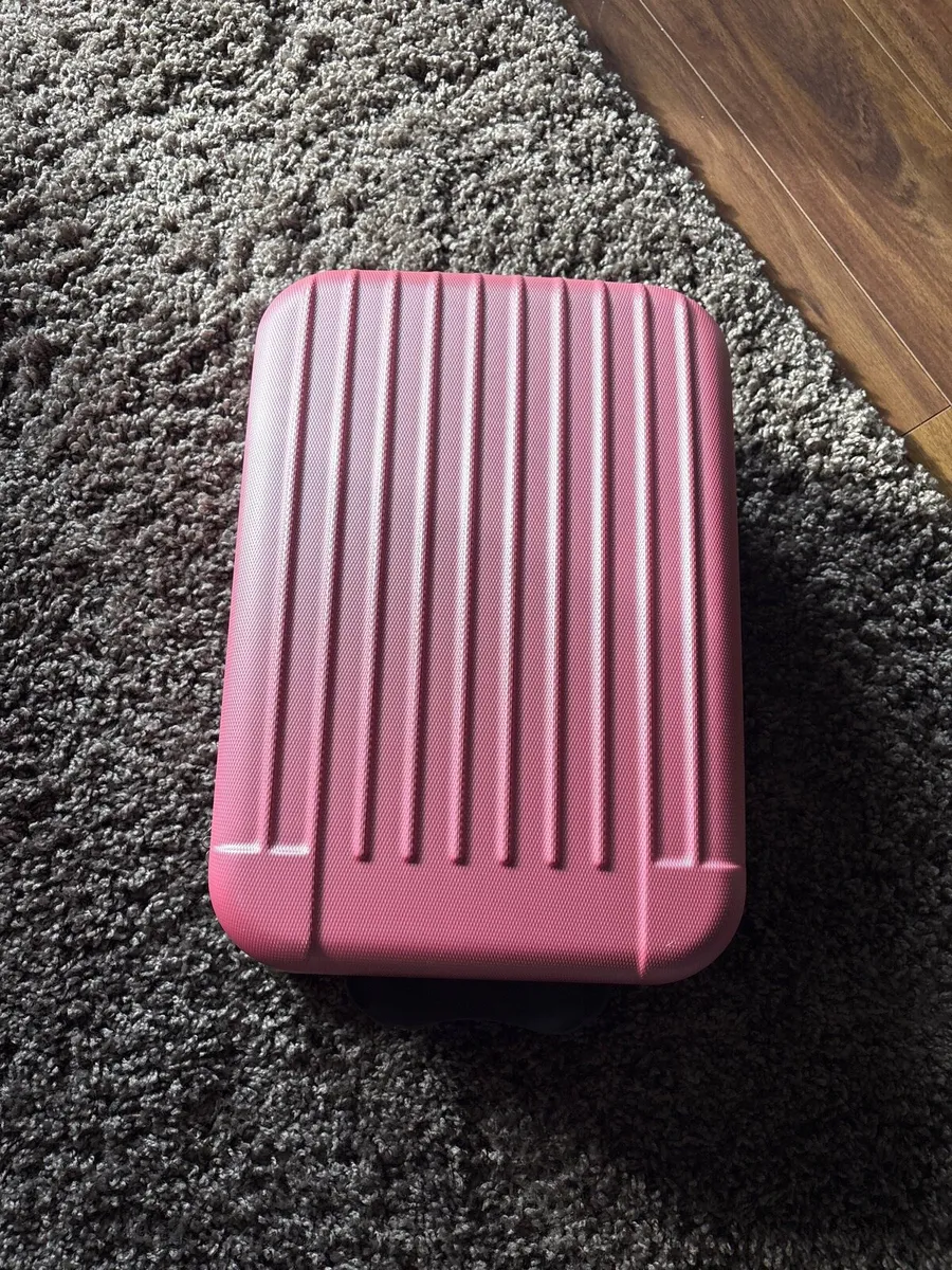IT luggage Pink hard shell cabin suitcase - Image 1