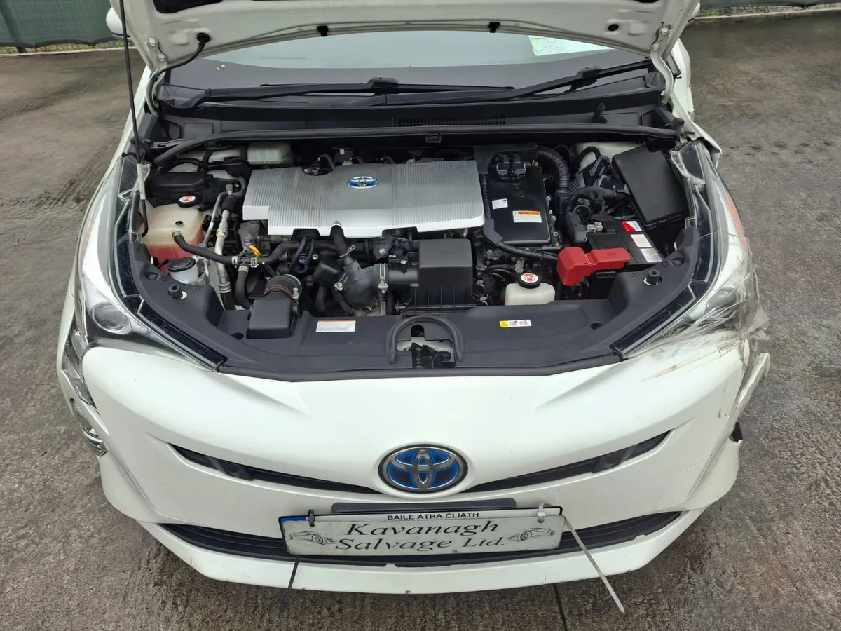 172 Toyota Prius hybrid - Image 3