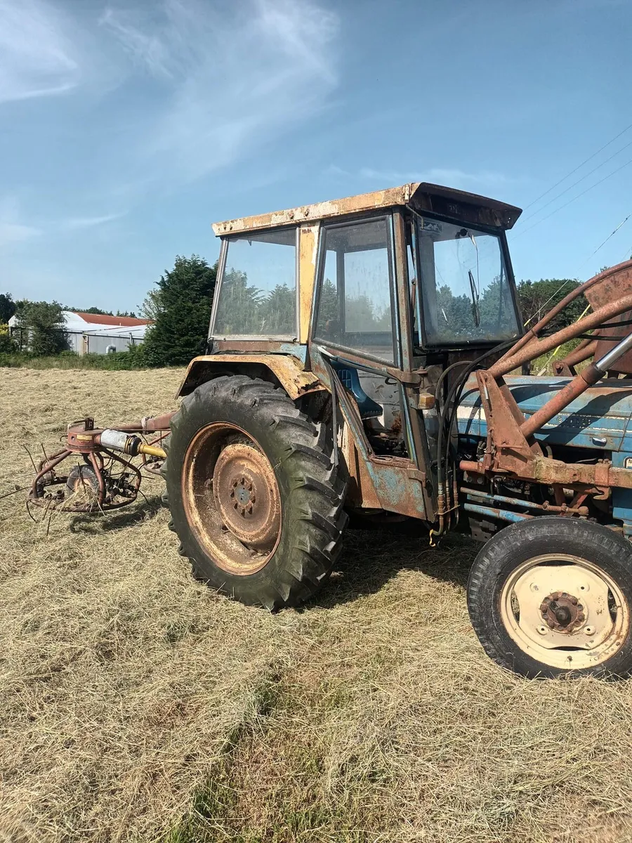 Ford 4100 with Loader. Will sell Loader seperate - Image 1