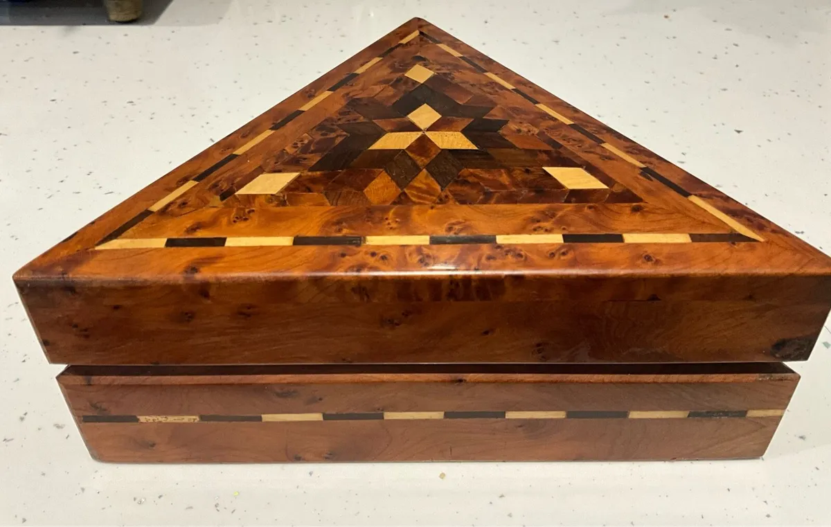Beautiful Hndmde Moroccan Thuya Burl Wood - Image 2
