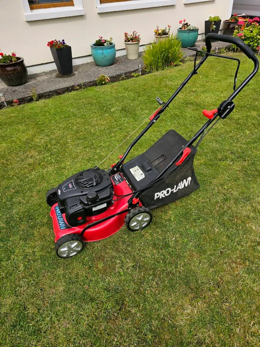 Briggs & Stratton 400E 125cc, Pro Lawn. Push mower - Image 1