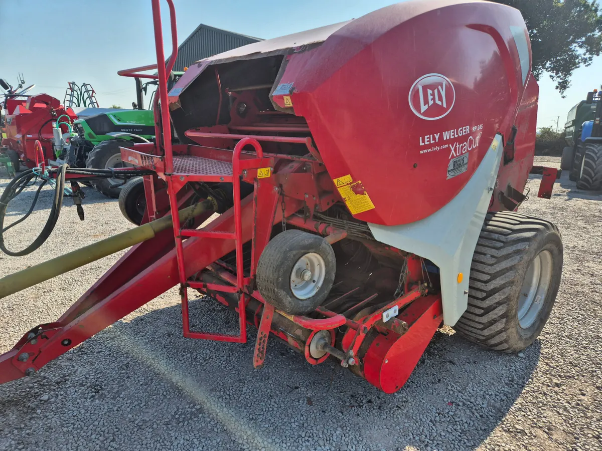 Welger Rp245 baler - Image 2