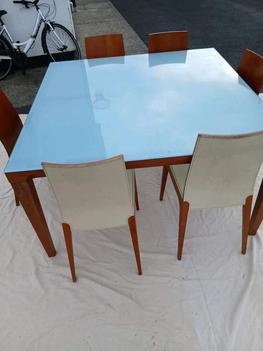 Table and 6 chairs - Image 2