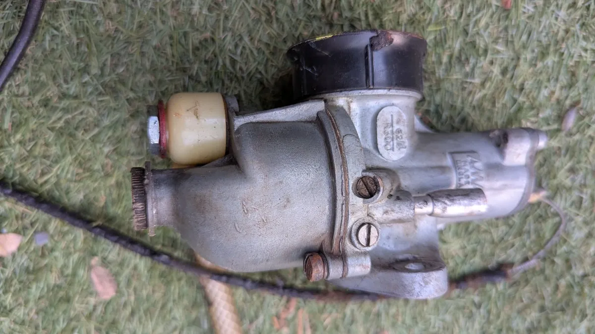 Classic triumph motorcycle parts - Image 2