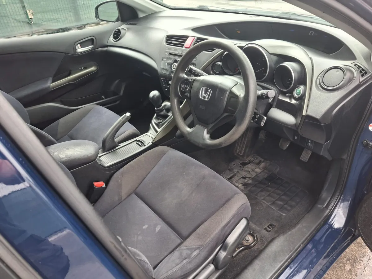 132 Honda Civic  Drive Home - Image 3