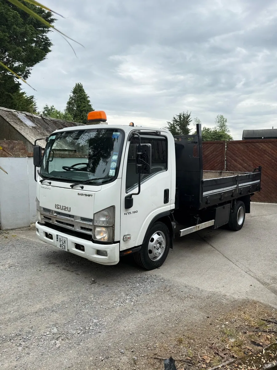 Isuzu 7.5 ton tipper - Image 2