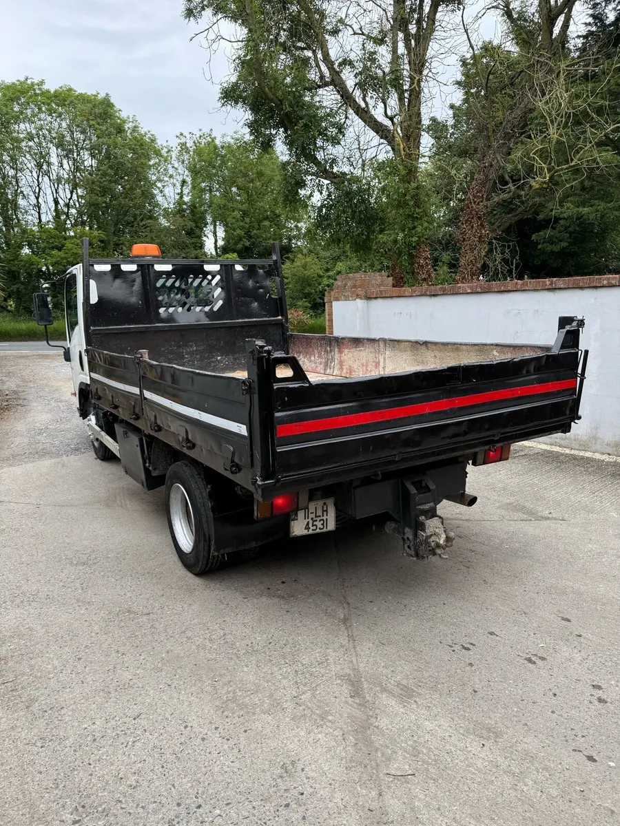 Isuzu 7.5 ton tipper - Image 3