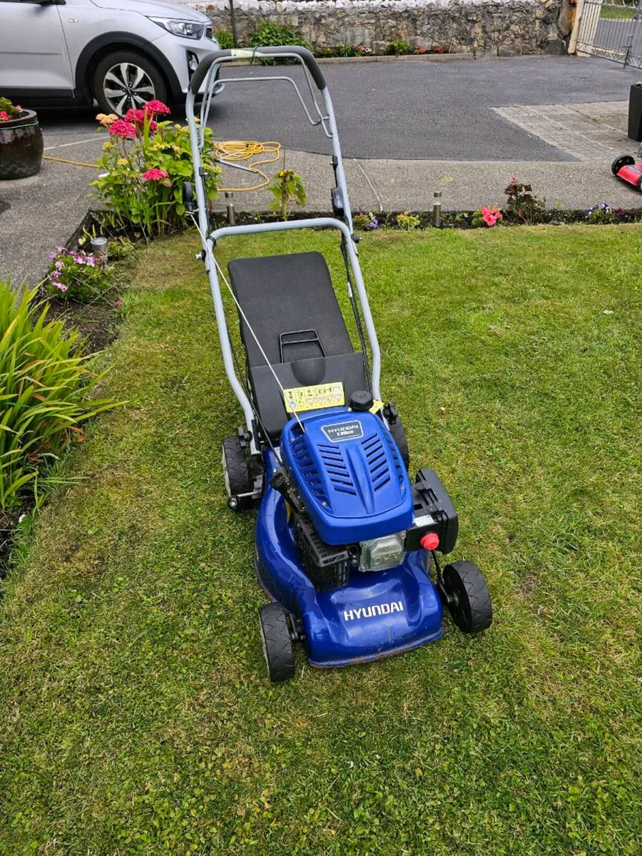 Hyundai 139 cc, Self Propelled Lawnmower - Image 1
