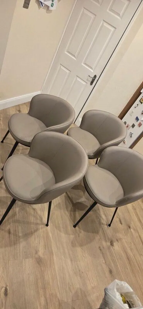 6 dining chairs - Image 3