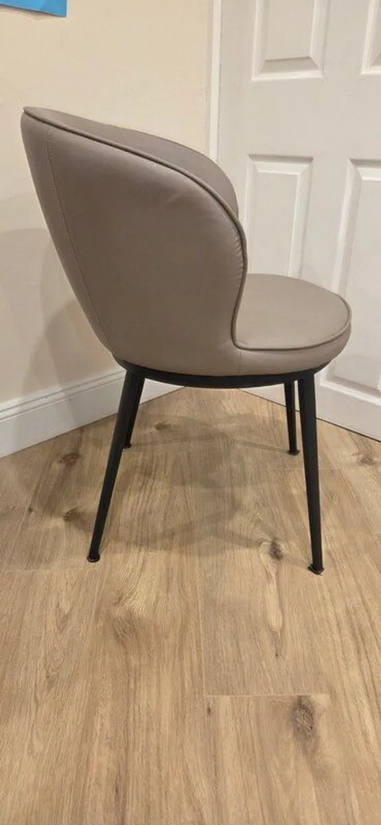 6 dining chairs - Image 2