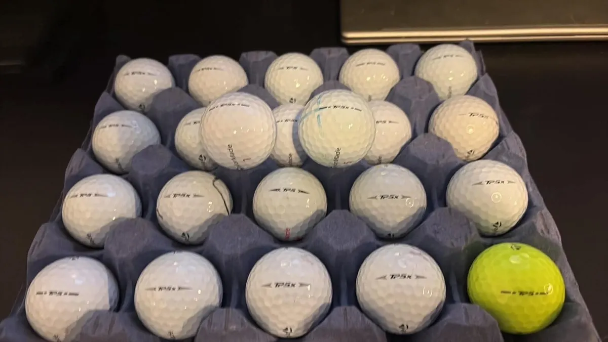 Golf balls - Image 1