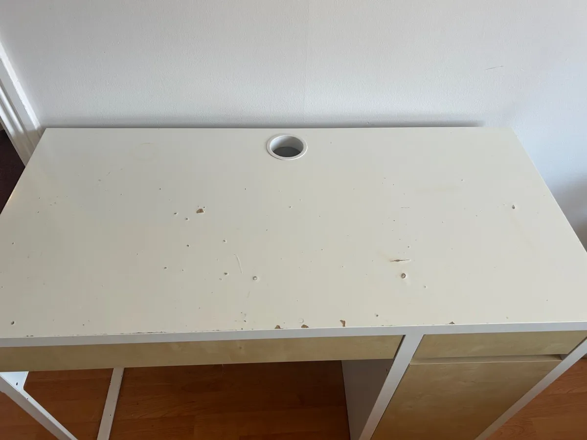 Desk - Image 2