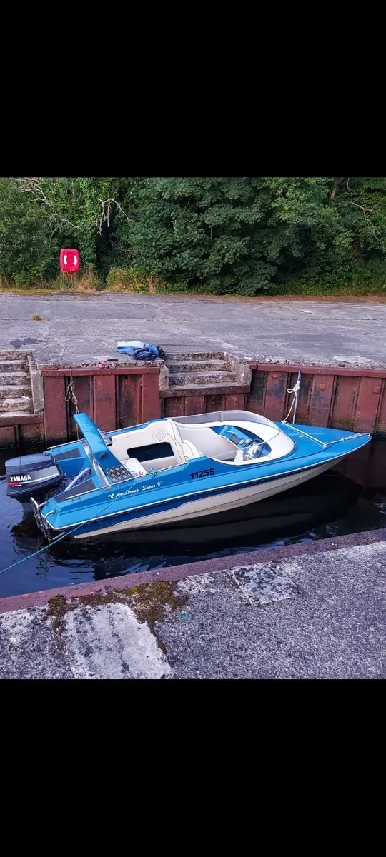 Armstrong Super V speedboat Yamaha outboard - Image 4
