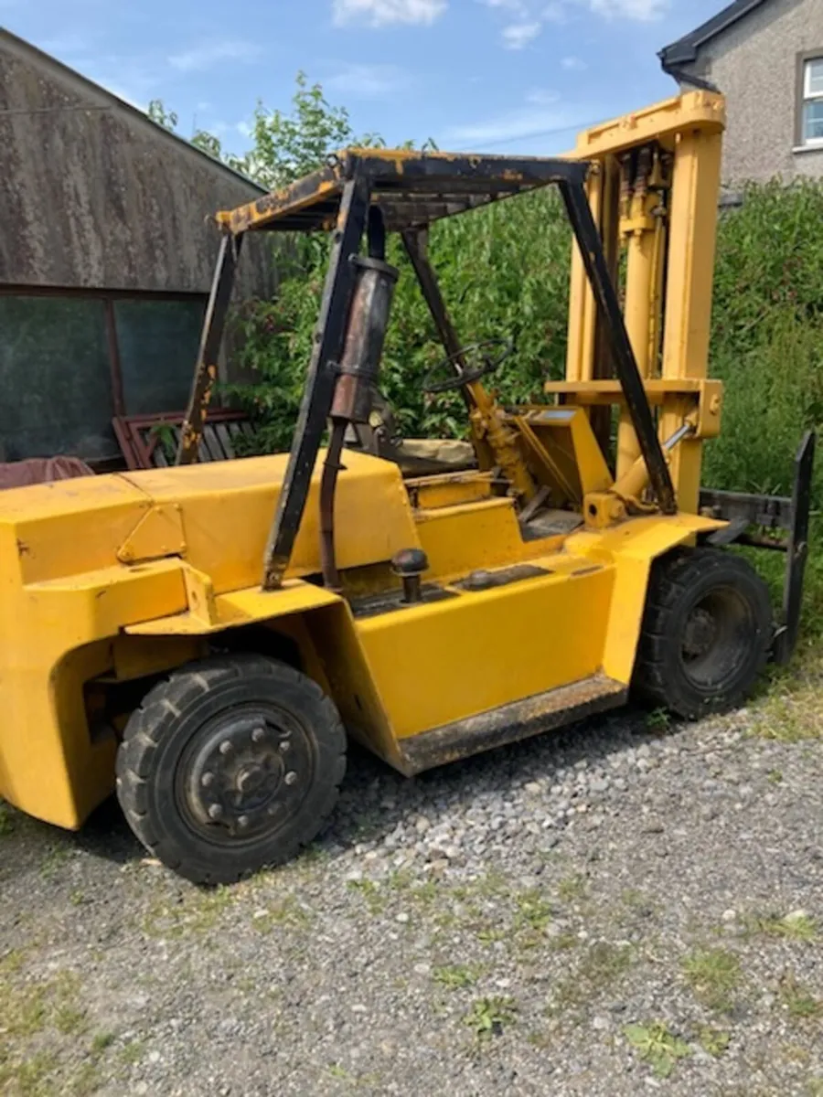 Forklift