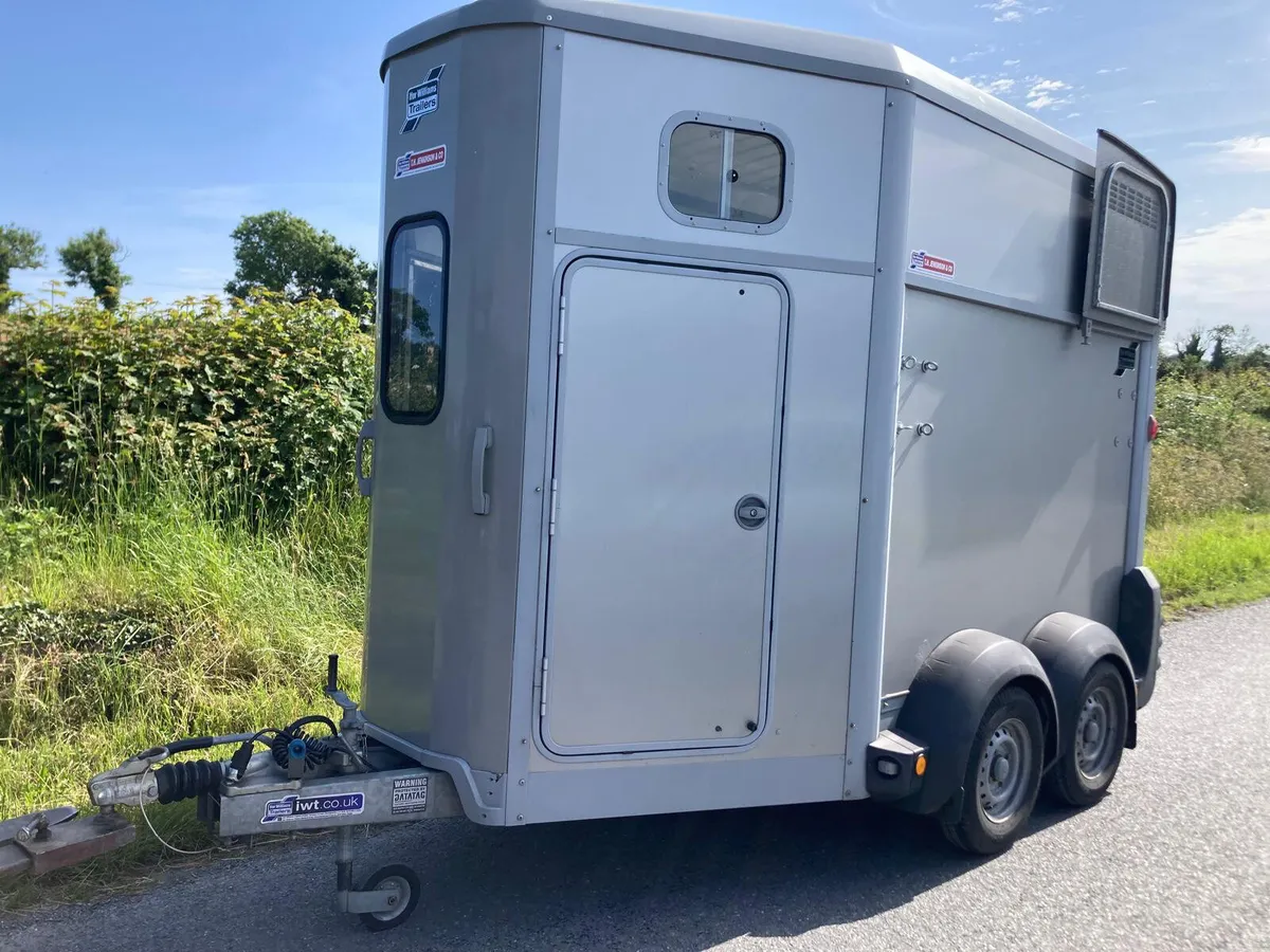 Oct 22 Ifor Williams HB506 MK2 Horsebox NO VAT - Image 1