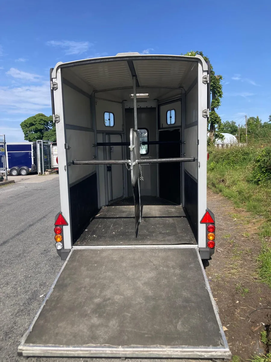 Oct 22 Ifor Williams HB506 MK2 Horsebox NO VAT - Image 2