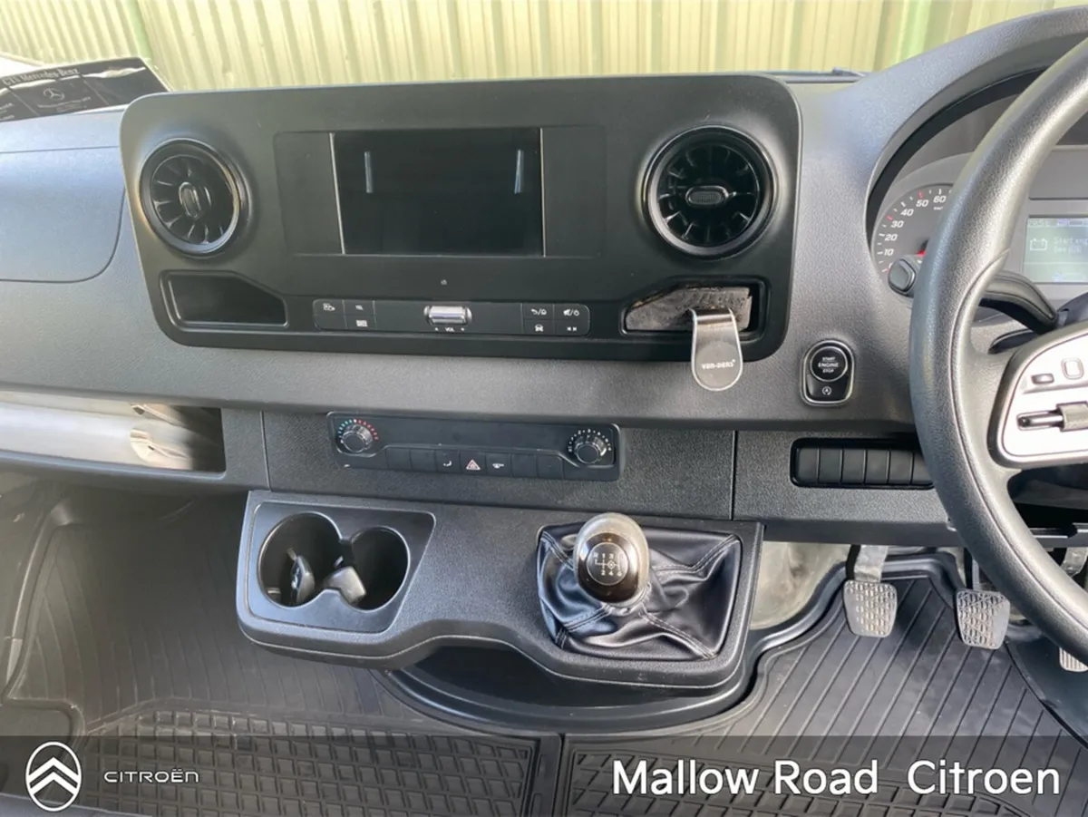 Mercedes-Benz Sprinter SPRINTER 215/39 HIGH ROOF F - Image 4