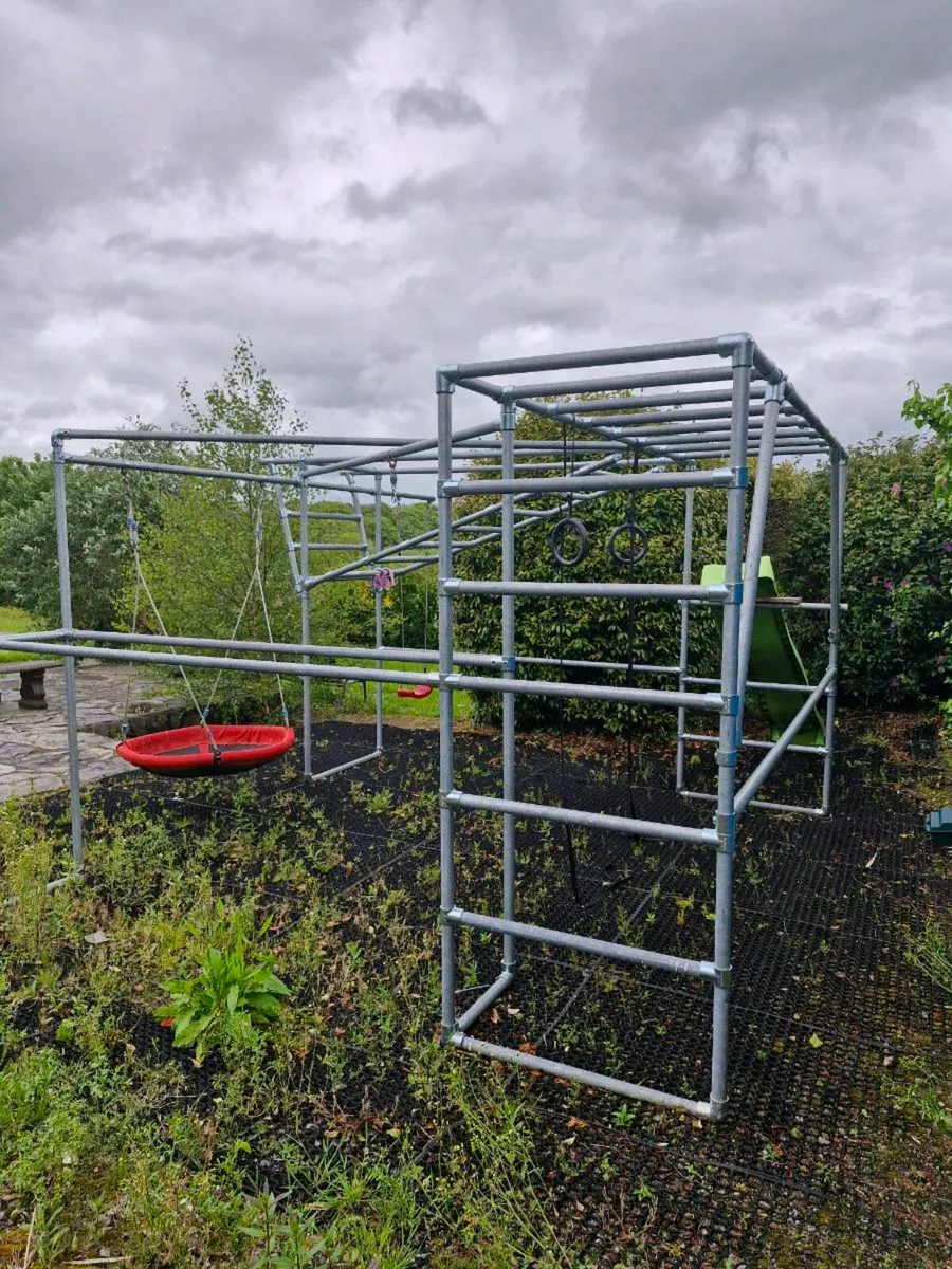 Steel Climbing Frame - Image 4