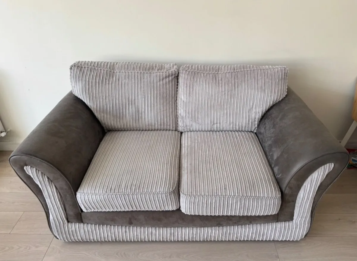 2 Seater Couch - Image 2