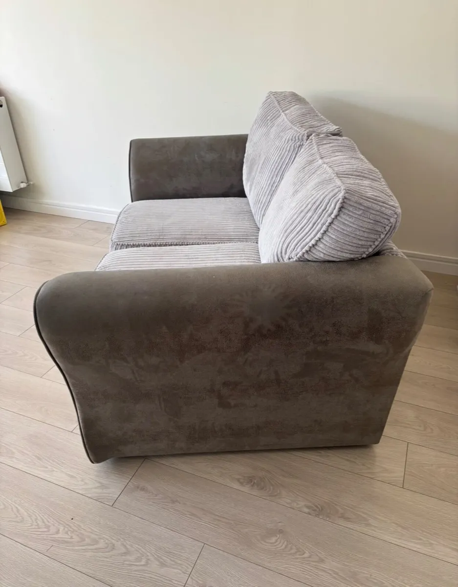 2 Seater Couch - Image 4