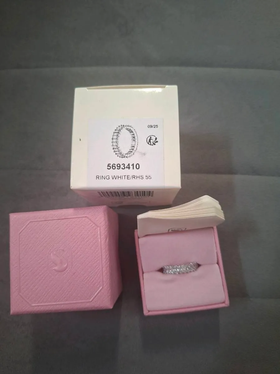 Swarowski Diamond Ring - Image 2