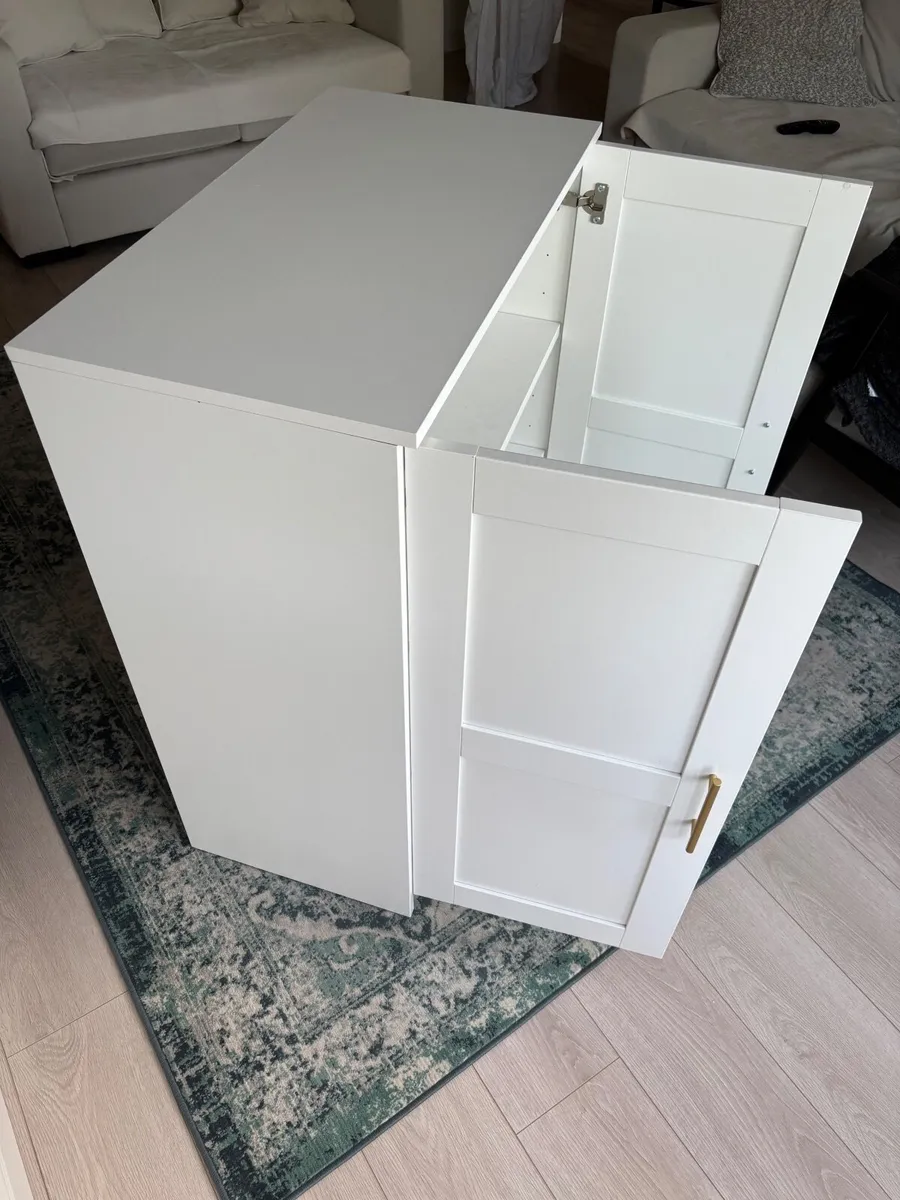 Cabinet - Image 3