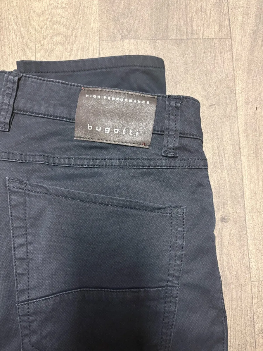 Bugatti Jeans Navy 36 x 32 New - Image 2