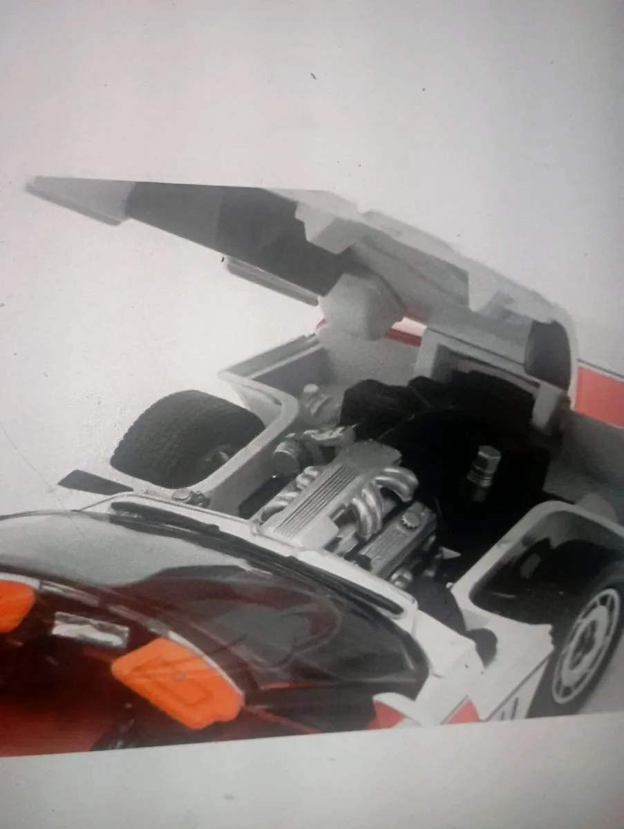 A TEAM GREENLIGHT 1984 CHEVROLET' CORVETTE C4 - Image 3