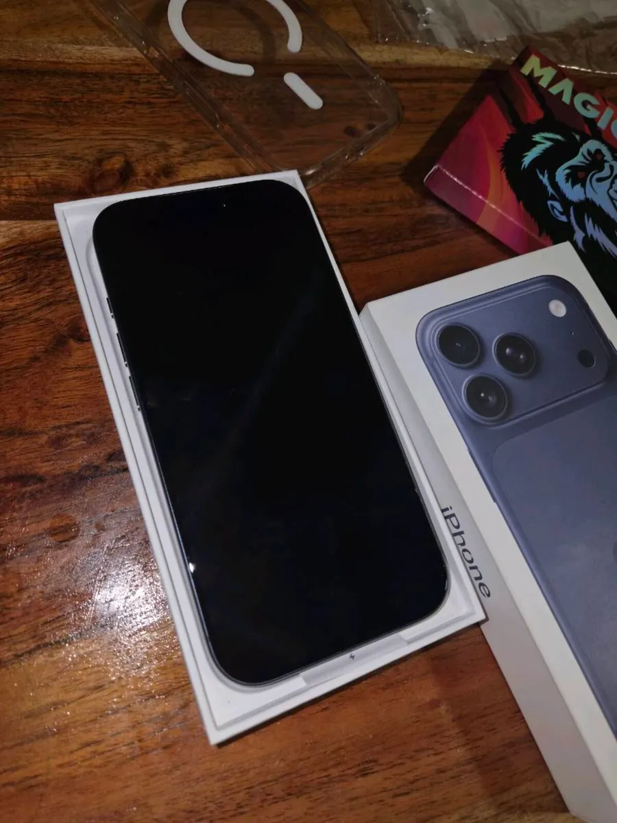 IPhone 17 pro 1TB 1150 € Last price - Image 1
