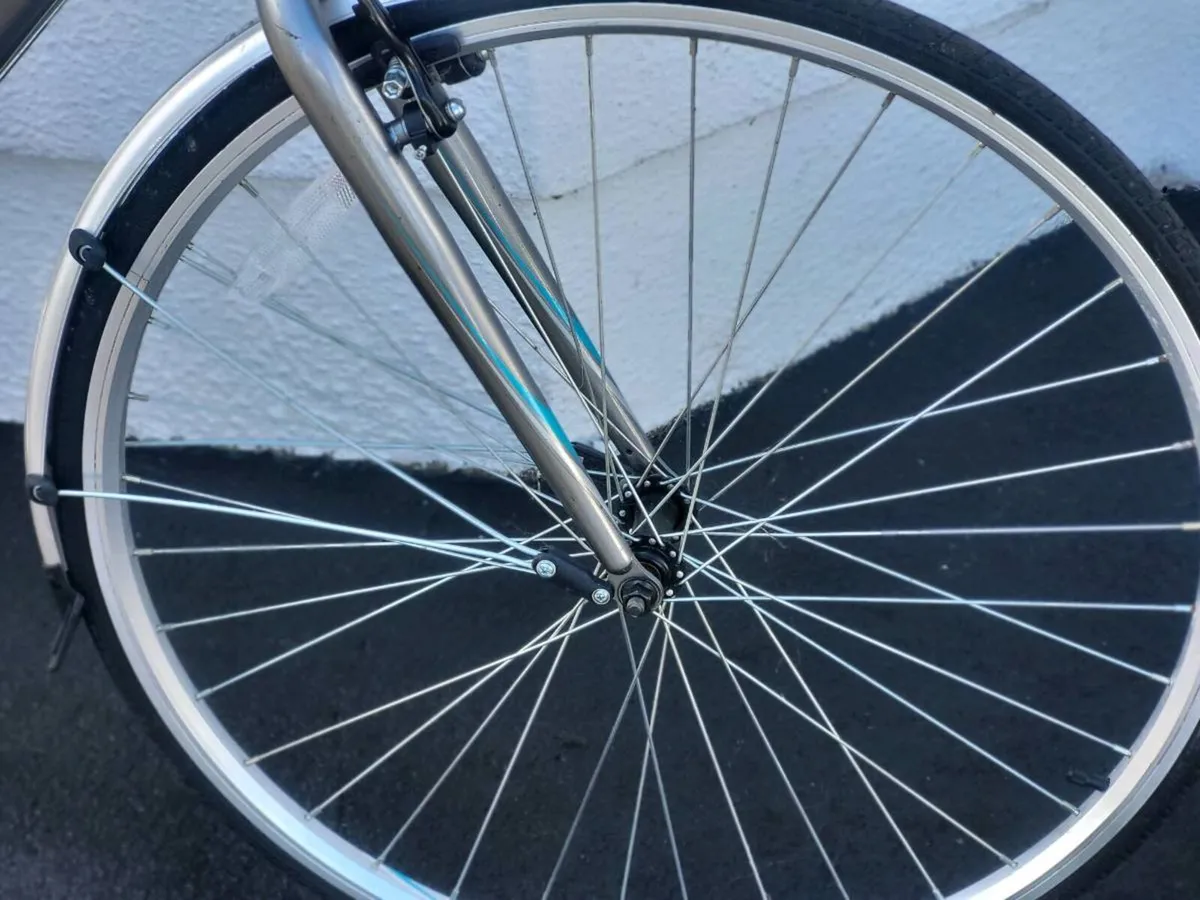 LADIES HYBRID BIKE GOOD AS NEW CONDITION. NO OFFER - Image 2