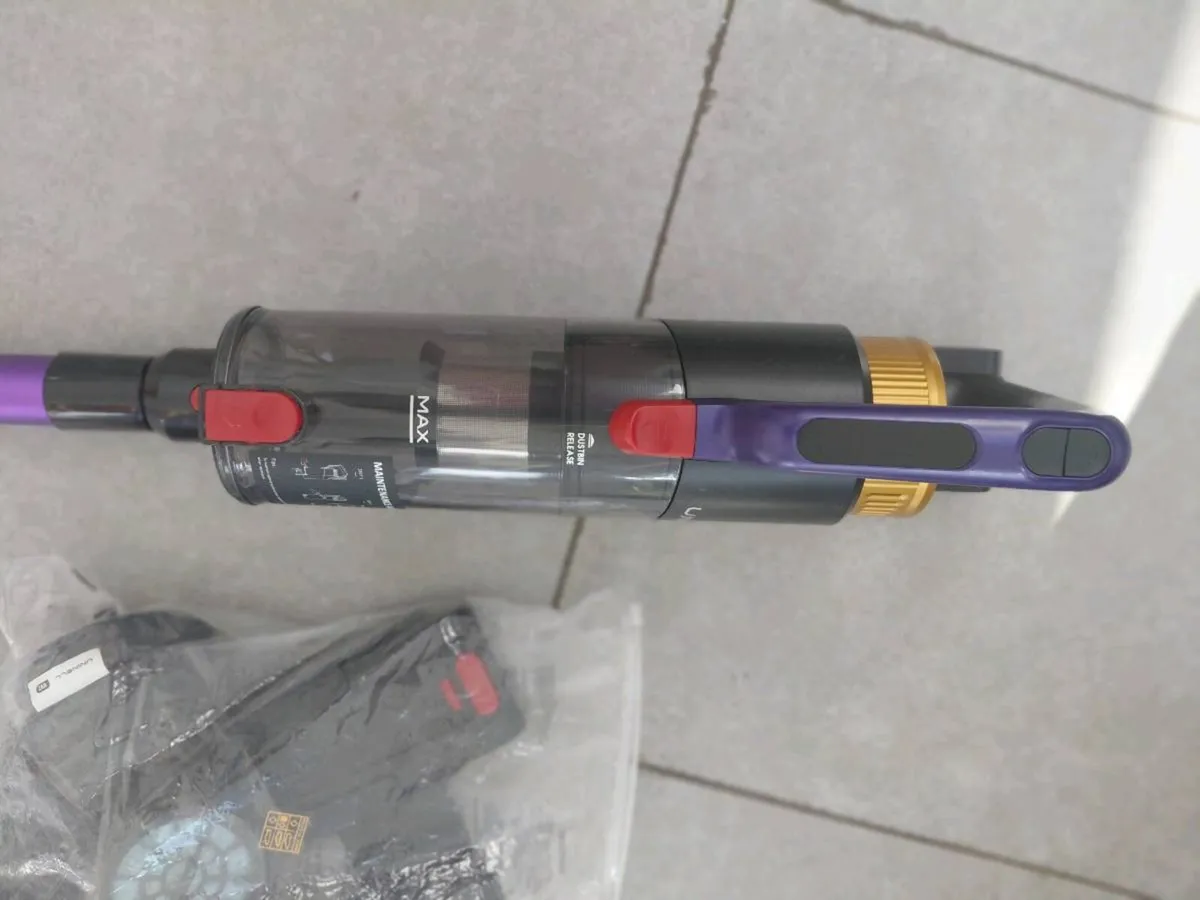 Hand Held Hoover - Image 4