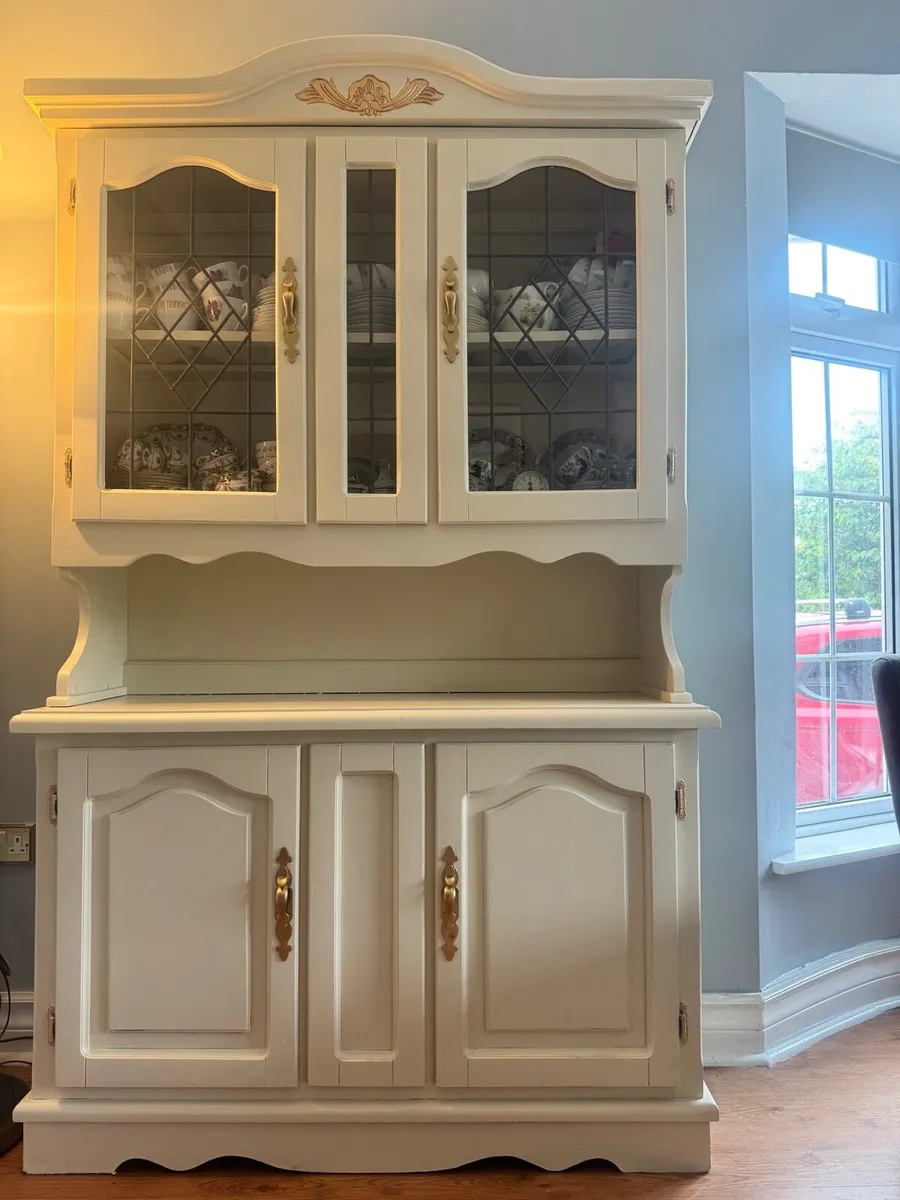 Display dresser - Image 1