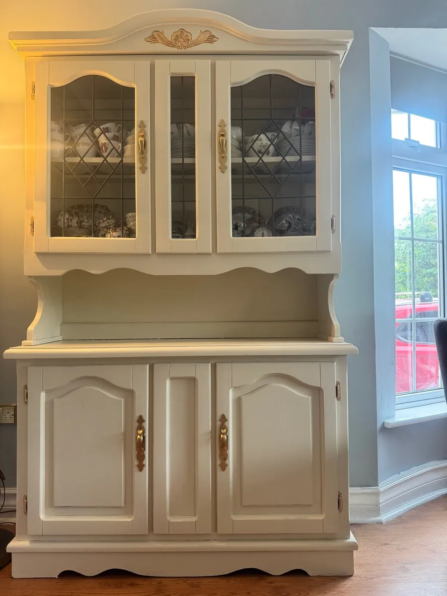 Display dresser - Image 2
