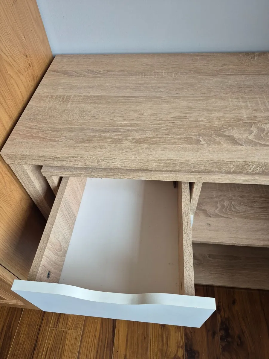 Office desk and chair - Image 2