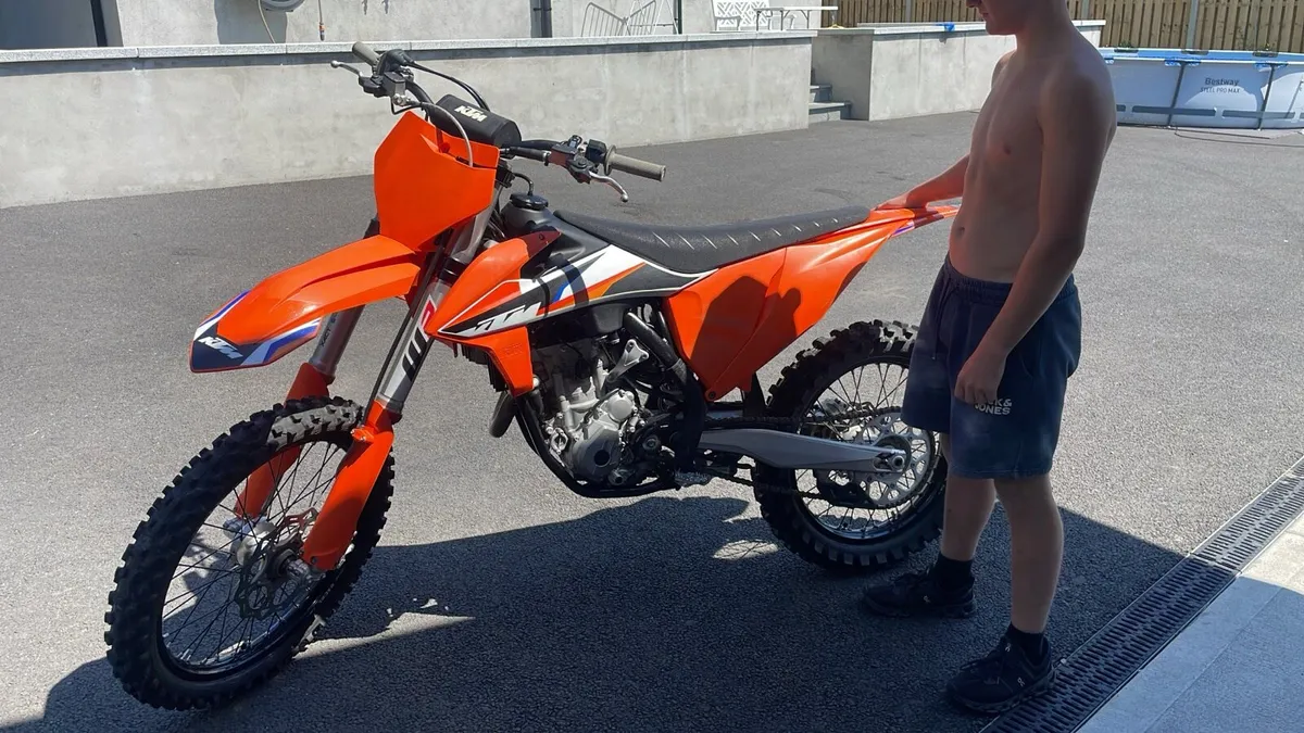 Motor cross bike - Image 1