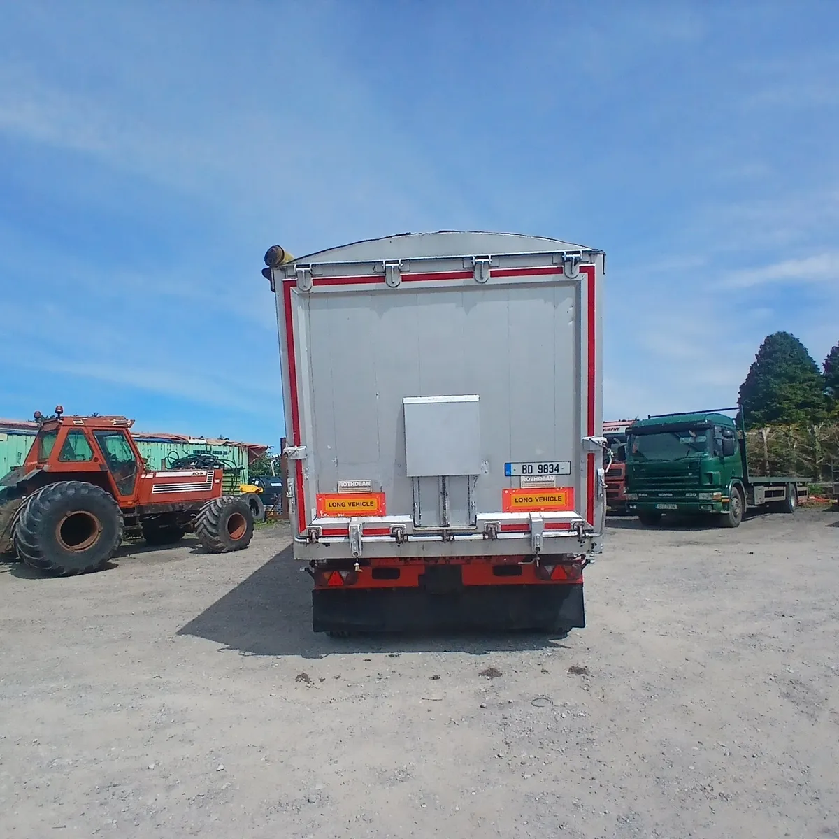 Rothdean tipping trailer 35ft

2002 - Image 2