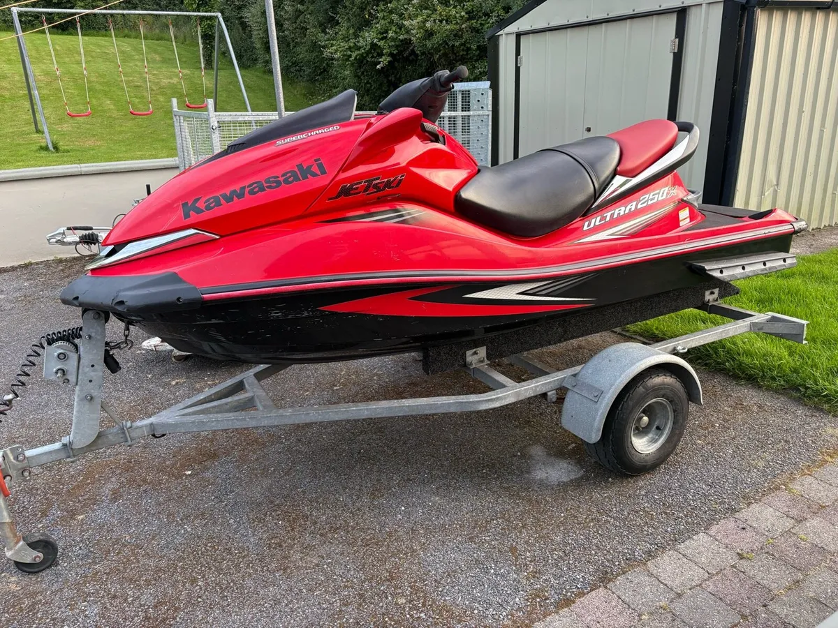 Jet ski - Image 3