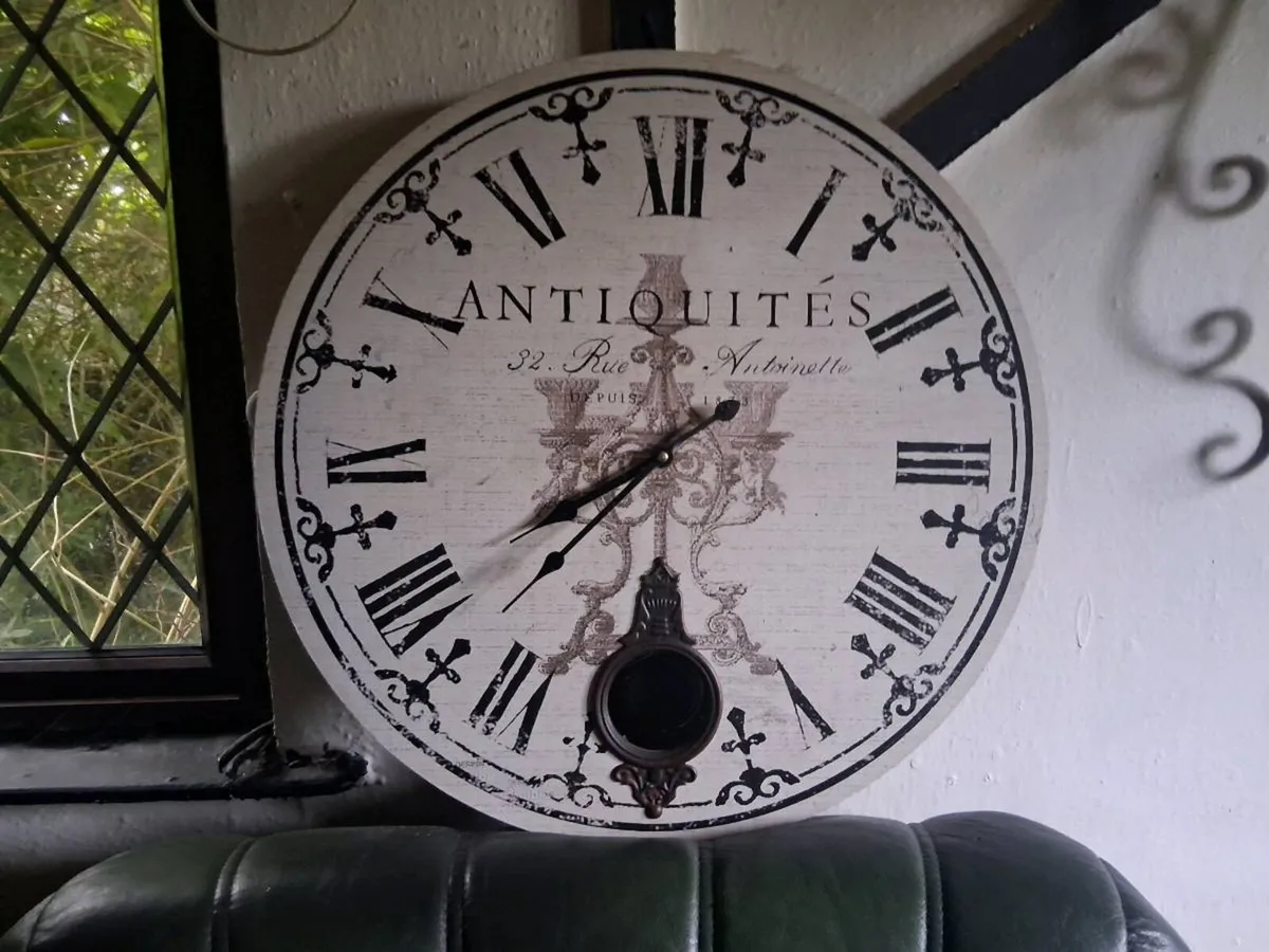 Clock - Image 2