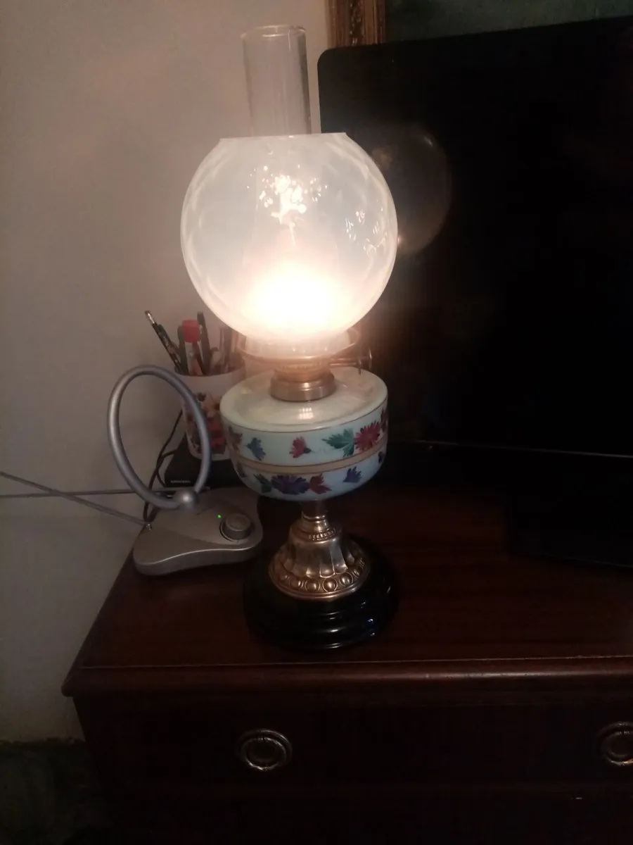 Vintage oil Lamp - Image 1