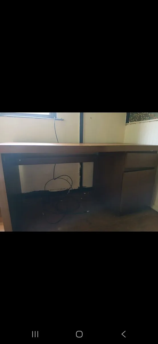Desk - Image 2
