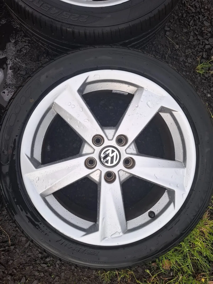 17" Vw Alloys with tyres - Image 4