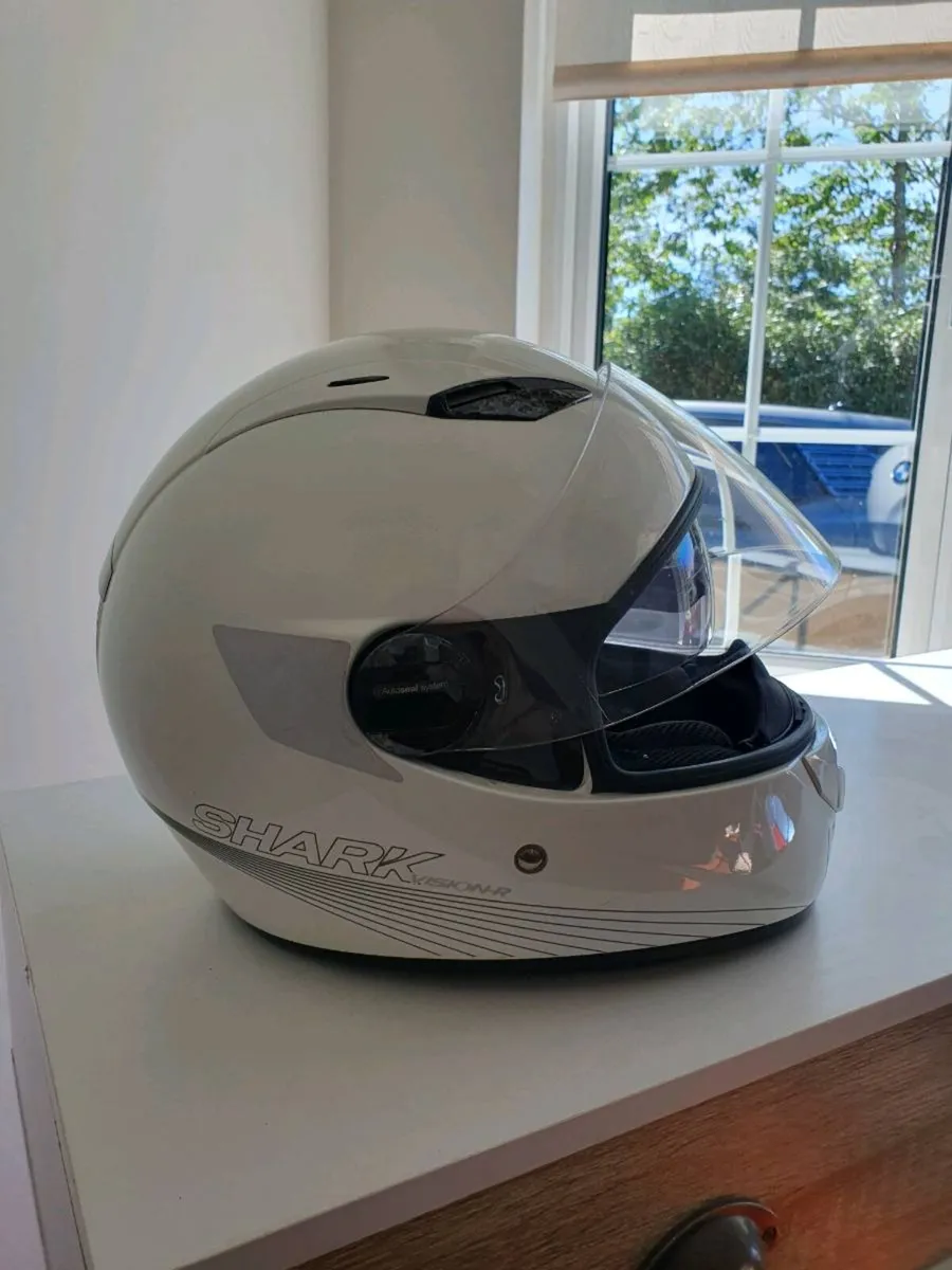 Motorcycle gear - Image 1