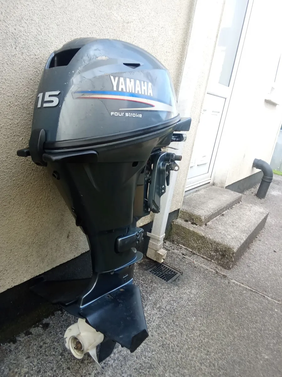 4-stroke outboard YAMAHA-15 hp - Image 1
