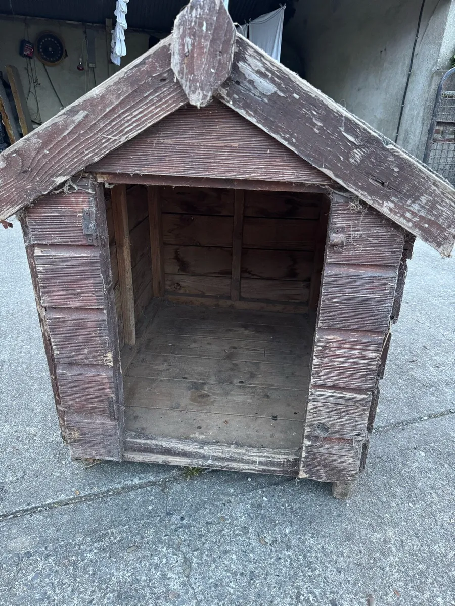 Dog kennel - Image 1