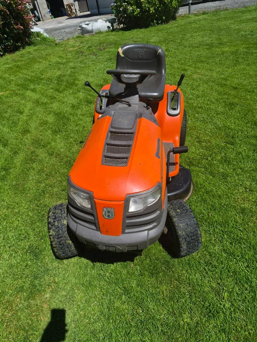 Husqvarna LT151 Lawnmower - Image 4